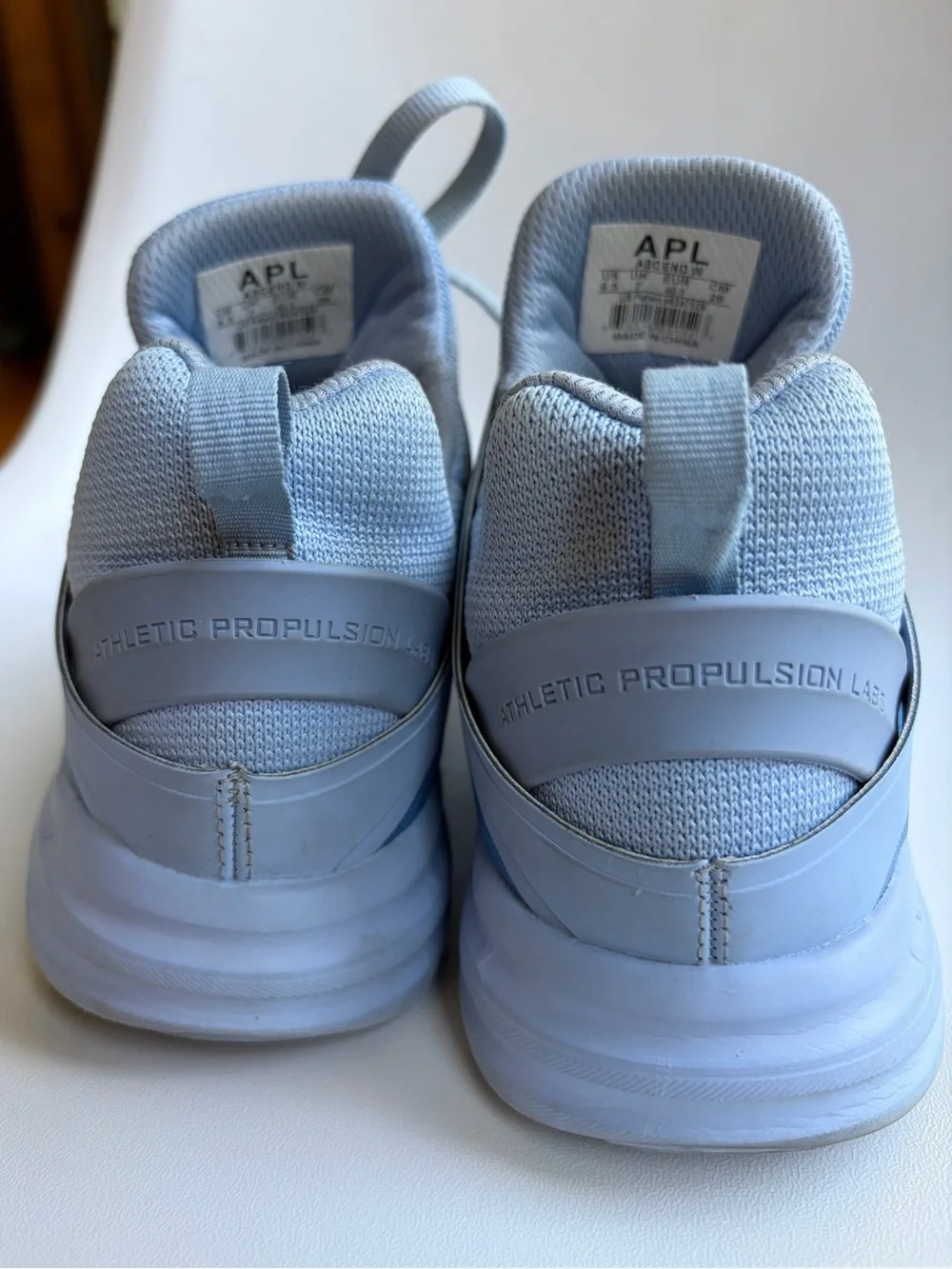 APL Ascend  Women’s 9.5  Lightweight  Tech Weave Knit Sneakers in Ice Blue